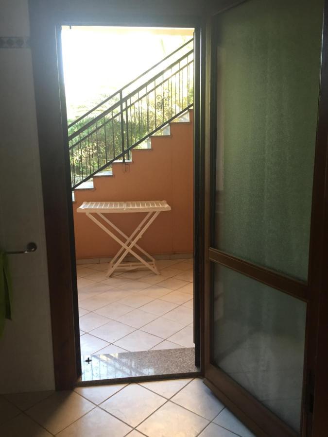 La Casa Sotto La Torre Villa Chia Luaran gambar